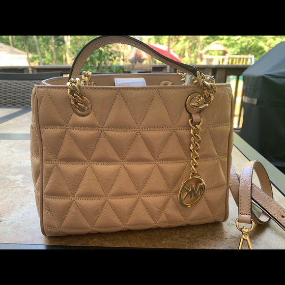 Authentic Michael Kors Handbag - Picture 4 of 4